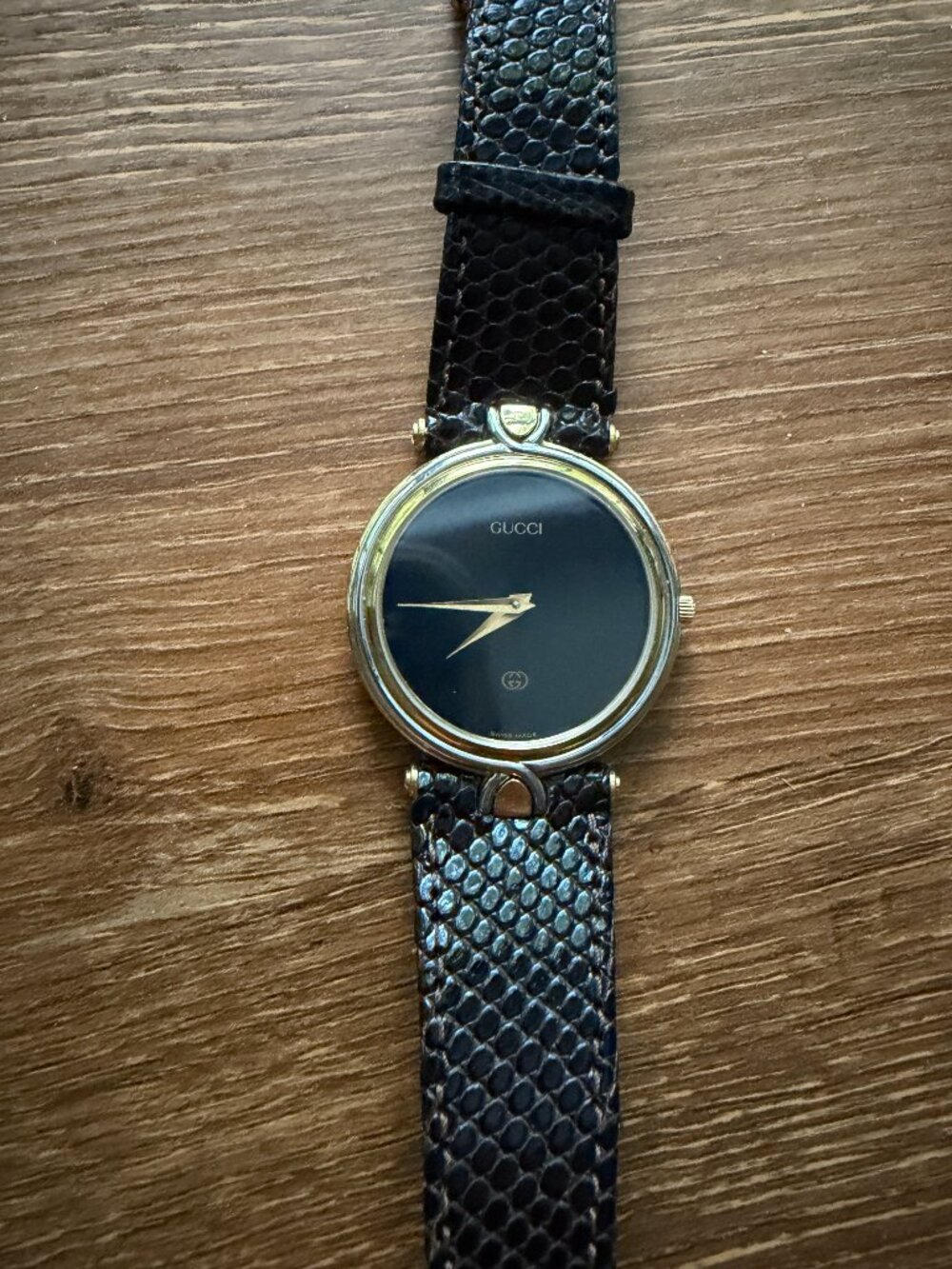 Vintage Gucci 4500M watch - Picture 2 of 5